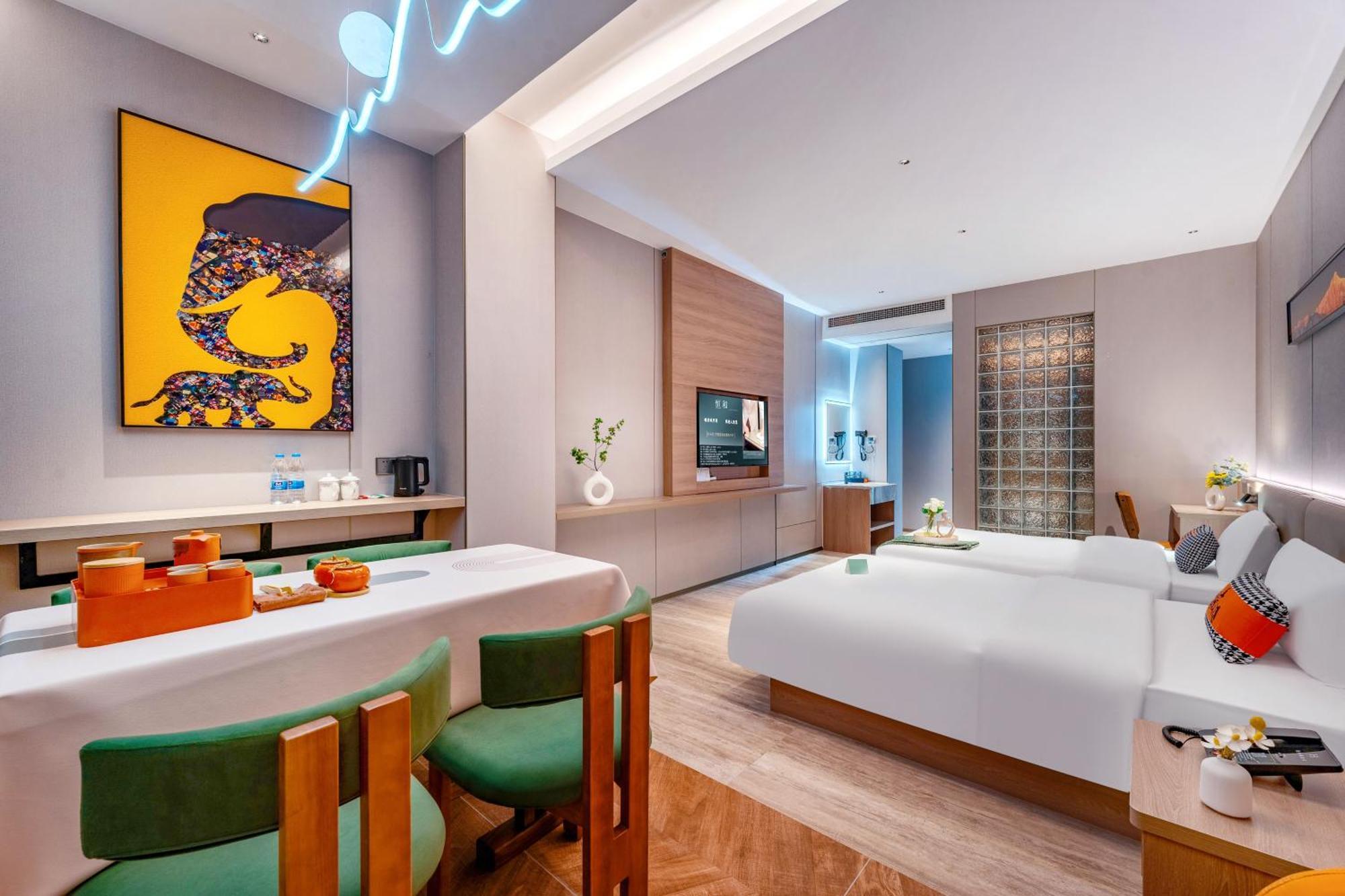 Henghe Selected S Design Hotel - Flagship Store Of Guangzhou Baiyun Railway Station International Convention Center--Reputation Preferred Ngoại thất bức ảnh