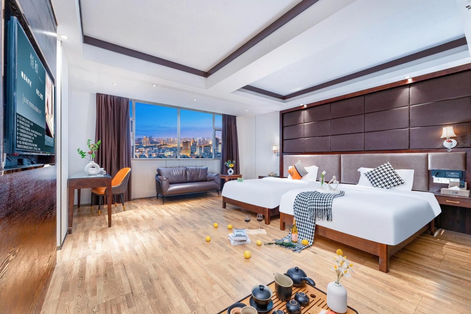 Henghe Selected S Design Hotel - Flagship Store Of Guangzhou Baiyun Railway Station International Convention Center--Reputation Preferred Ngoại thất bức ảnh